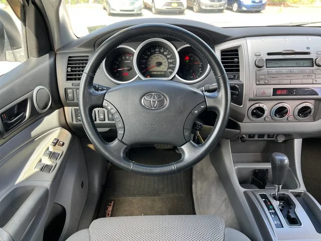 Used 2009 Super White Toyota  image 12