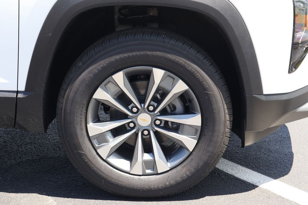 2026 Chevrolet Equinox LT - Photo 11