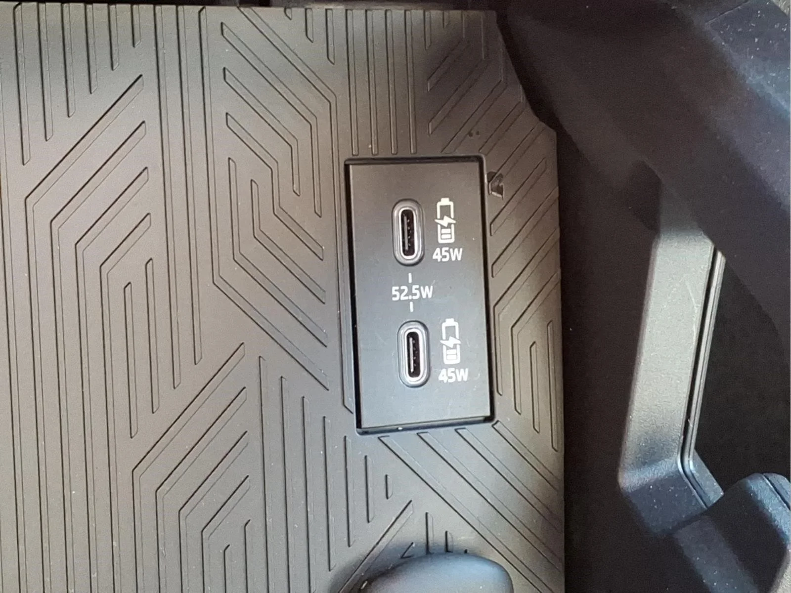 2025 Toyota Tacoma Limited - Photo 17