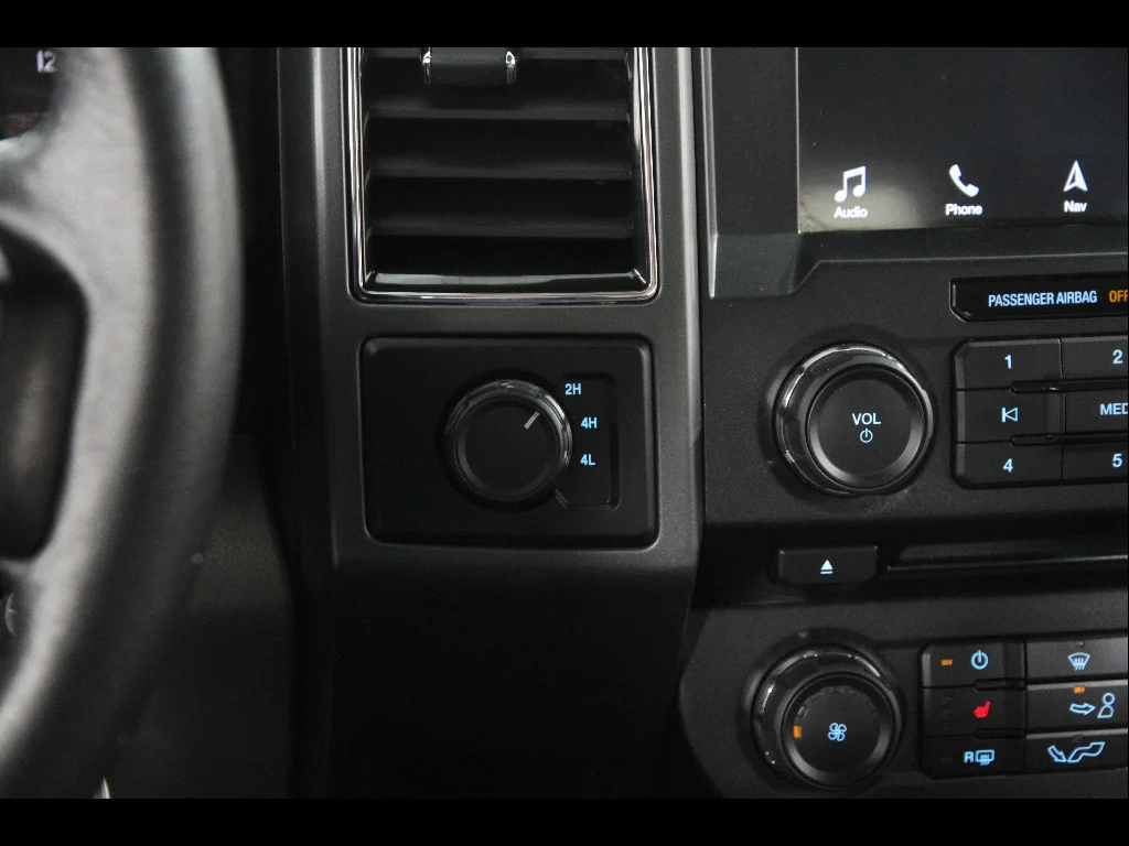 Used 2018 Ingot Silver Ford XLT image 15