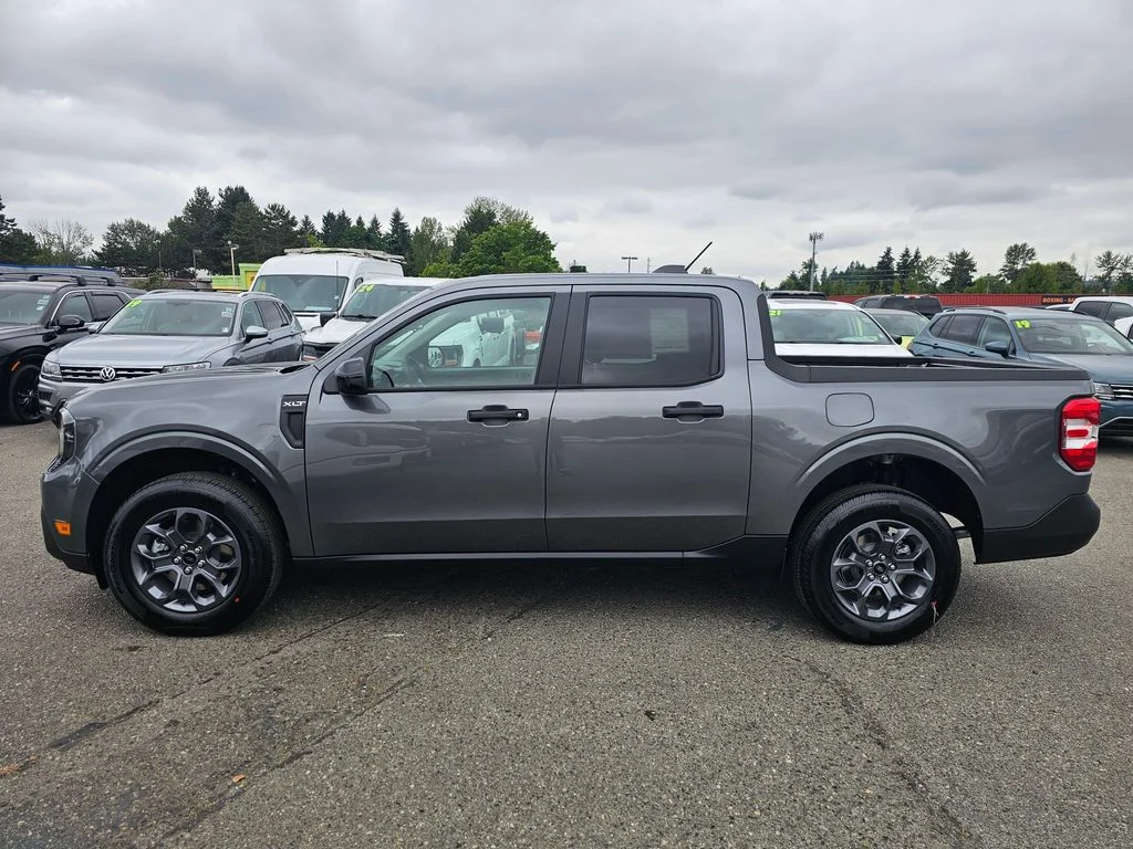 New 2025 Carbonized Gray Metallic Ford XLT image 4