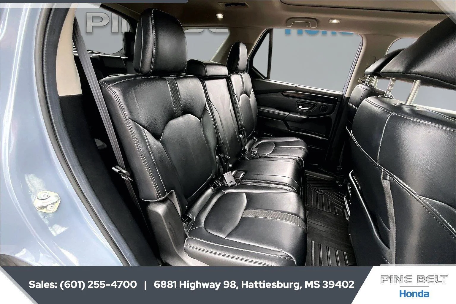 Used 2024 Sonic Gray Pearl Honda Touring image 20