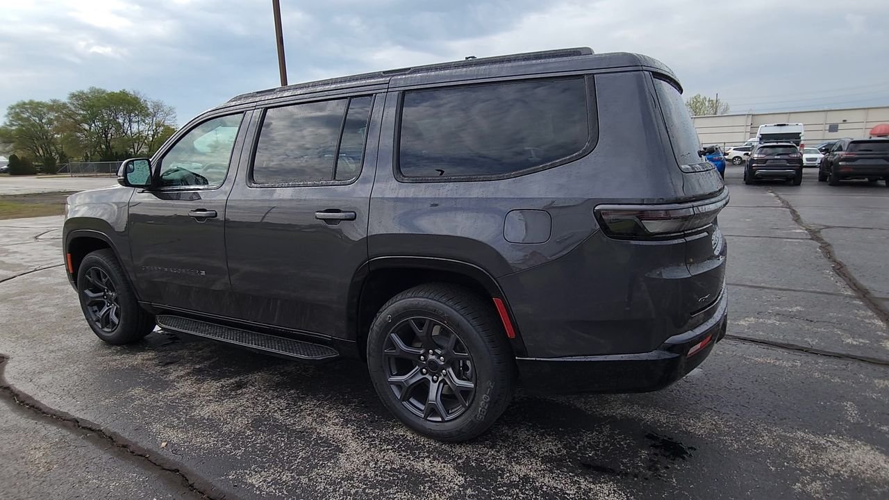 New 2026 Baltic-Gray Metallic Clear-Coat Exterior Paint Jeep Limited Altitude image 6