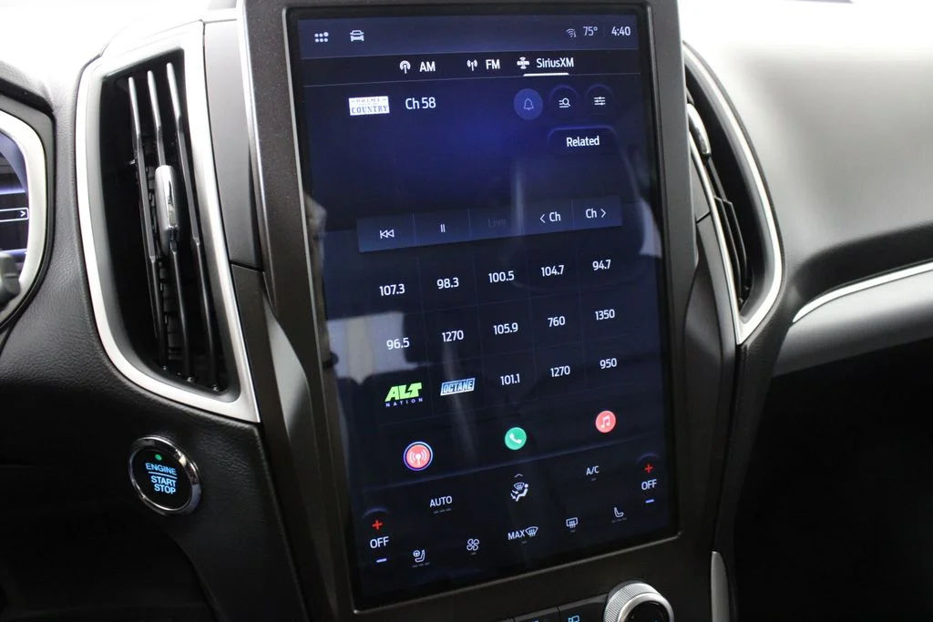 Used 2021 Blue Metallic Ford SEL image 27