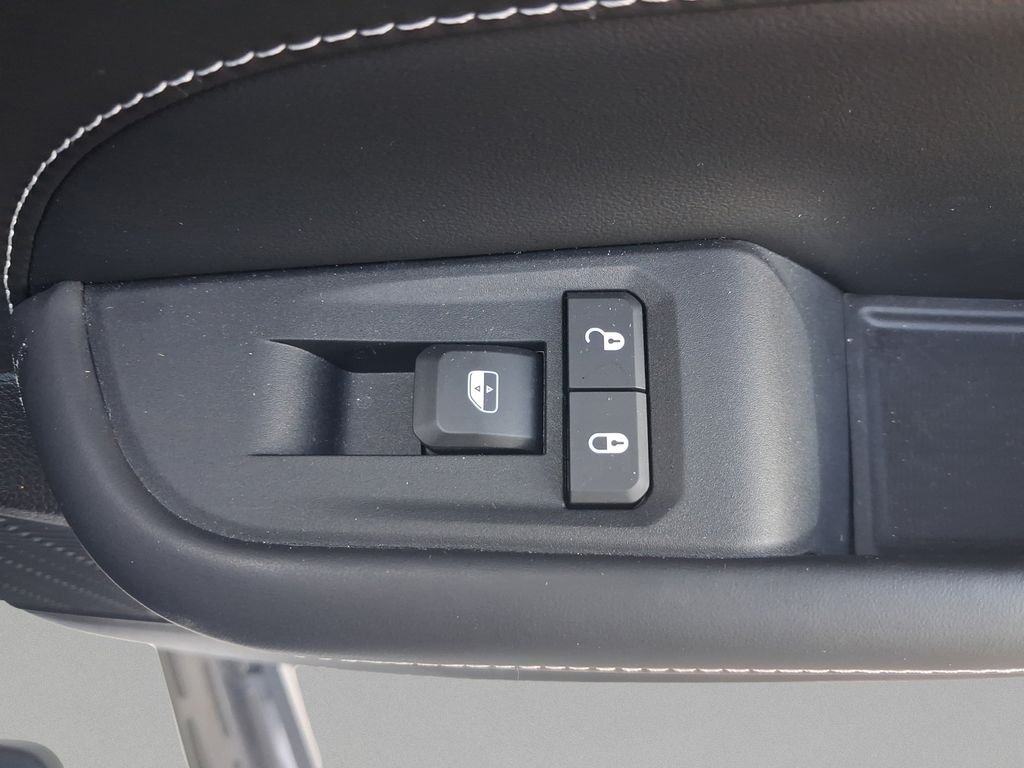 Used 2026 White Jeep Limited Reserve image 30