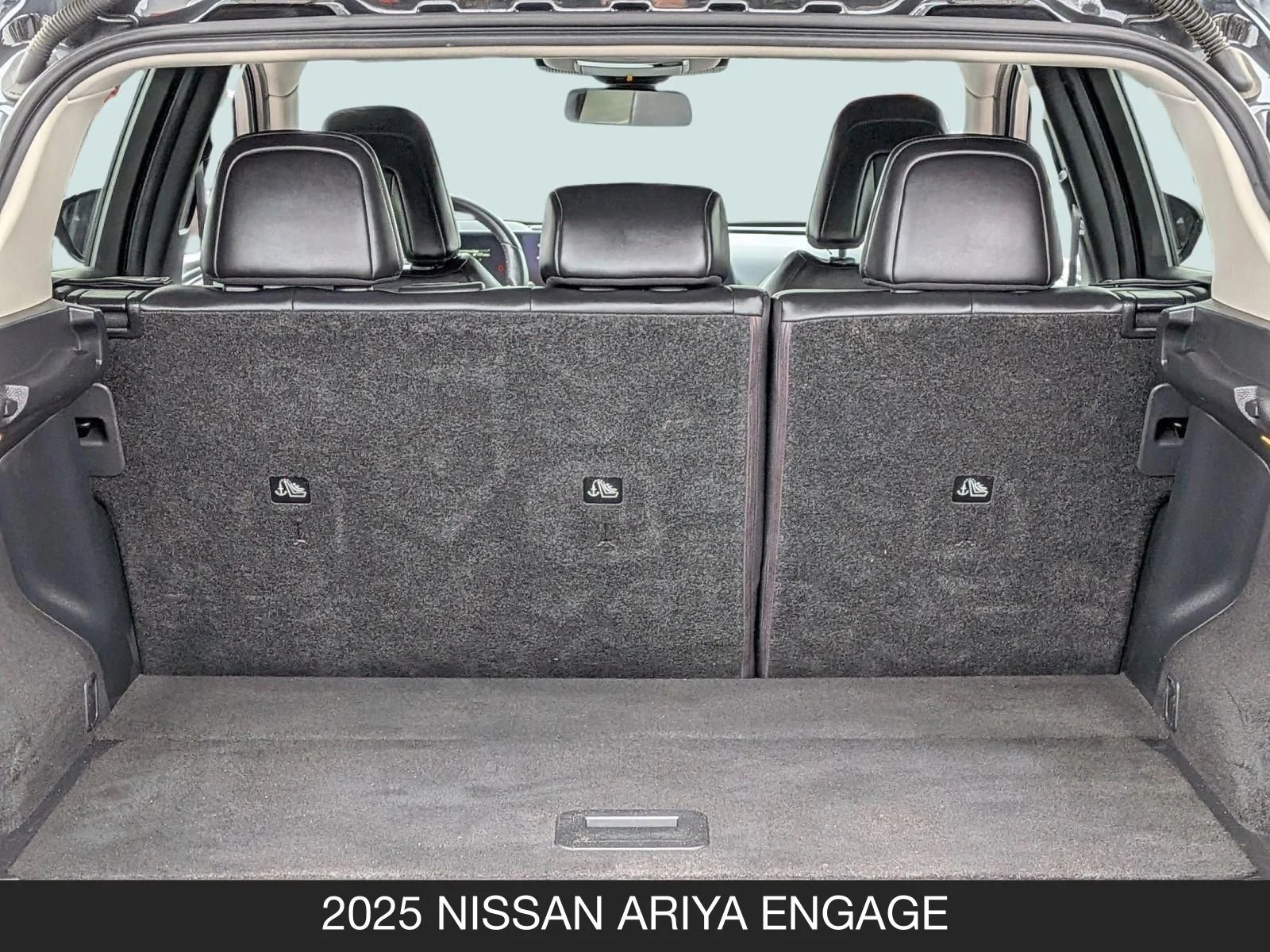 Used 2025 Black Diamond Pearl Nissan ENGAGE image 24