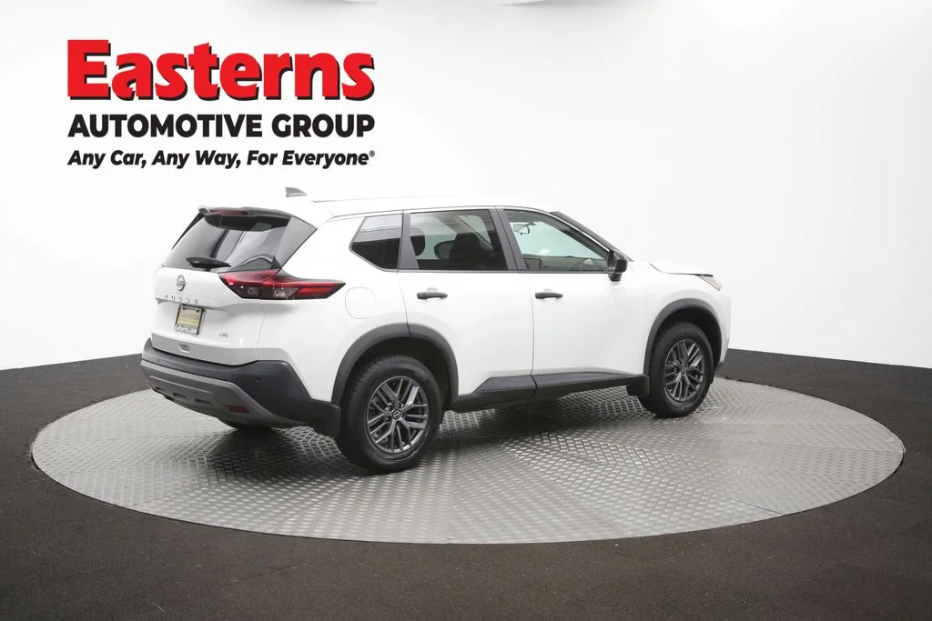 Used 2023 White Nissan S image 43