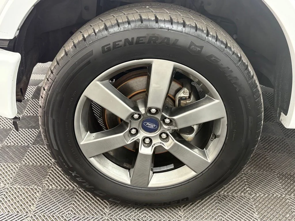 Used 2016 Oxford White Ford XLT image 14