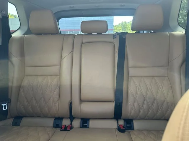 Certified Used 2023 White Nissan Platinum image 28