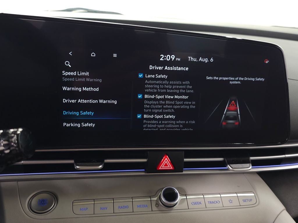 2024 Hyundai Elantra Limited - Photo 25