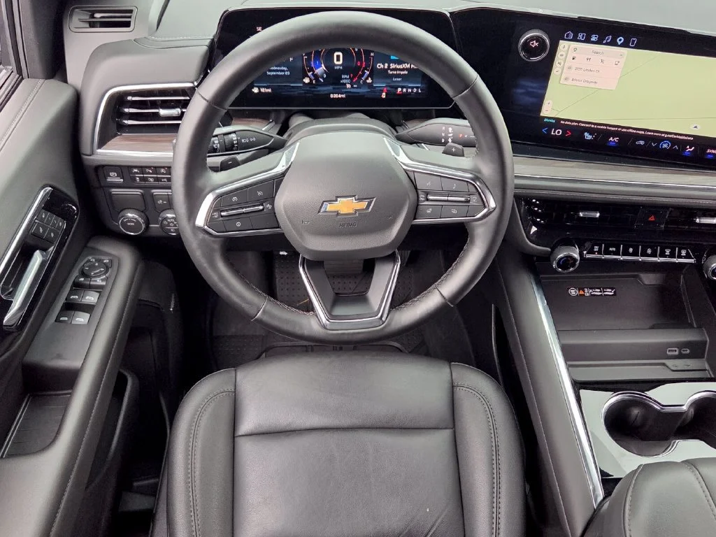 Used 2026 Summit White Chevrolet LT image 8