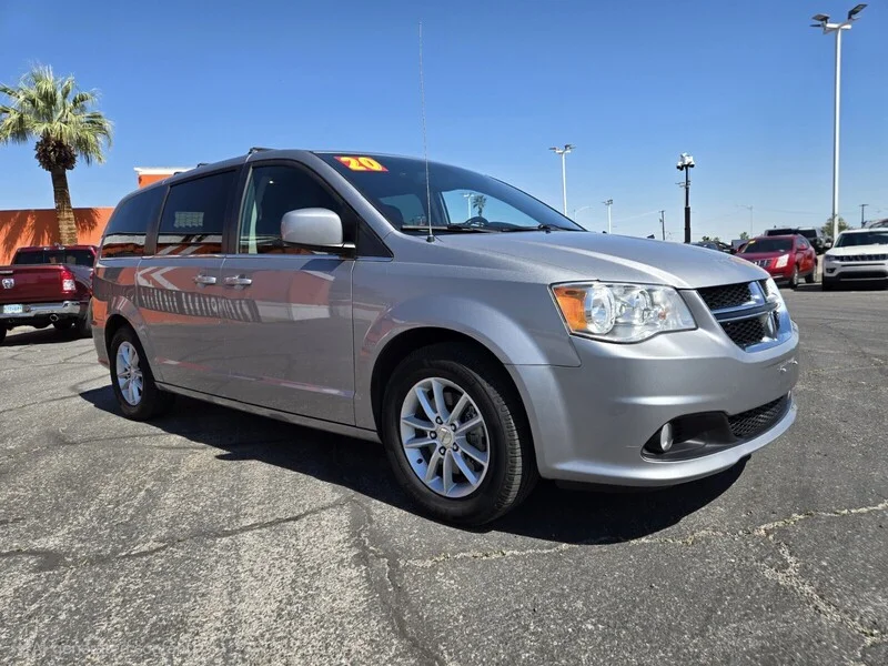 Used 2020 Billet Clearcoat Dodge SXT image 4