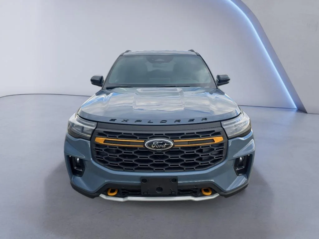 New 2026 Vapor Blue Metallic Ford Tremor® image 2
