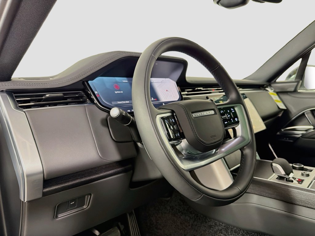 New 2027 Fuji White Land Rover SE image 9