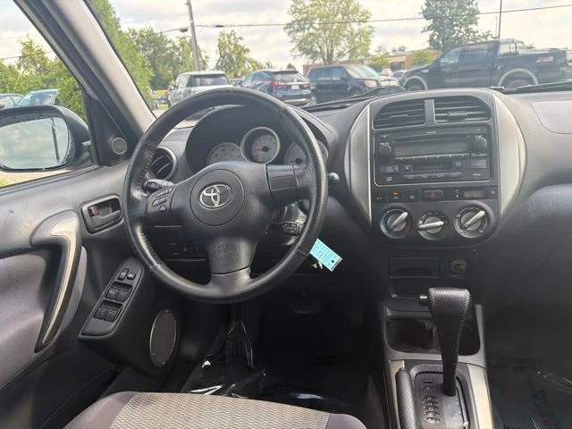 Used 2004 Gray Toyota Base image 8