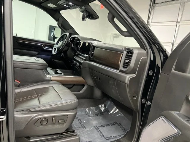 Used 2024 Black Chevrolet High Country image 54