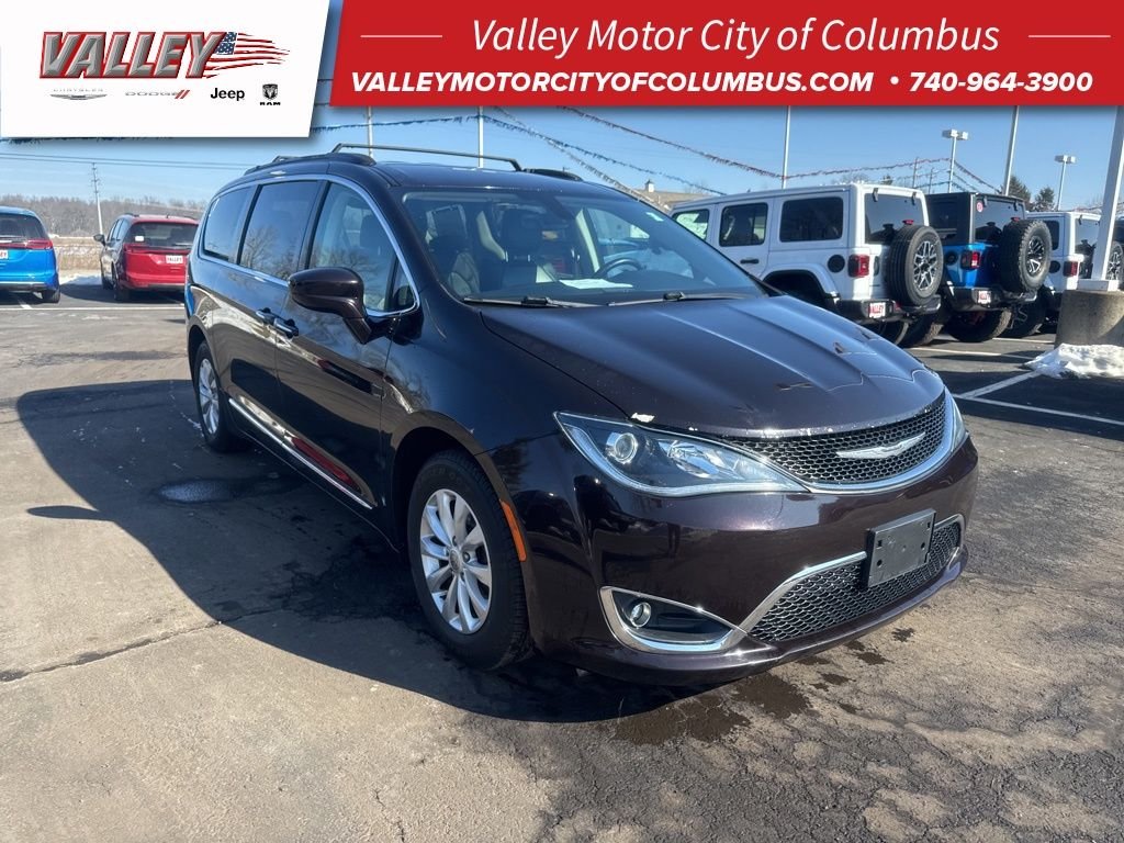 2017 Chrysler Pacifica Touring-L