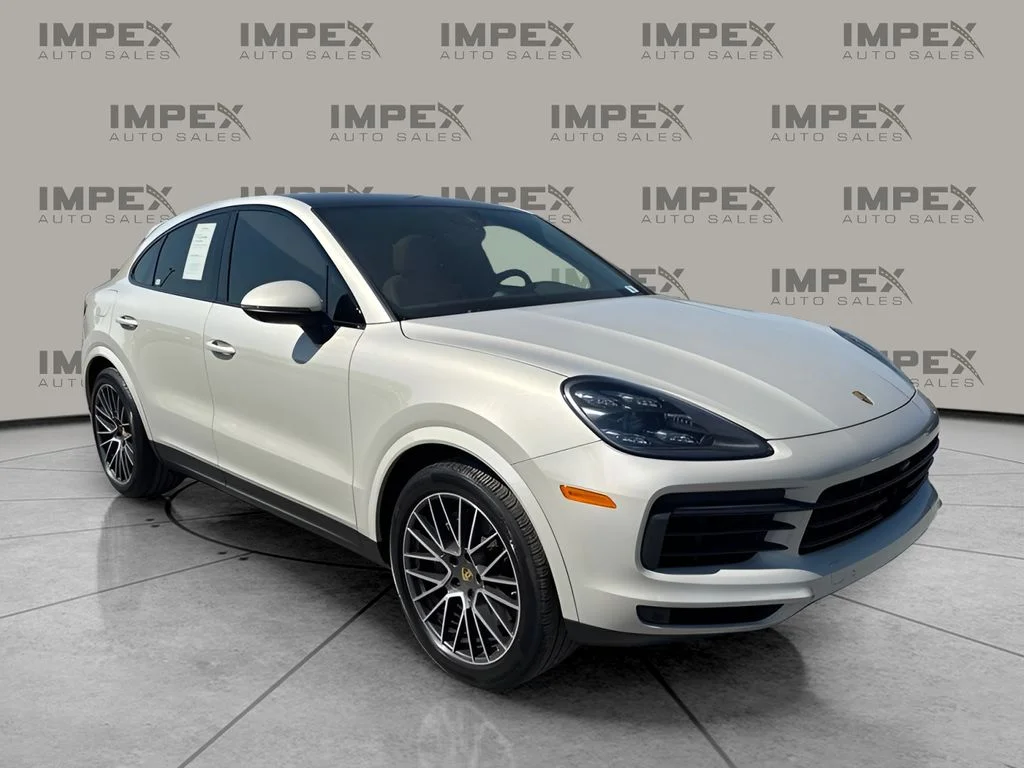 Used 2022  Porsche Base image 7