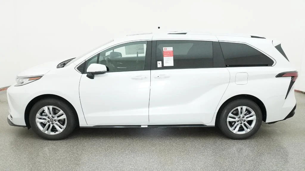New 2026 Wind Chill Pearl Toyota Limited image 9