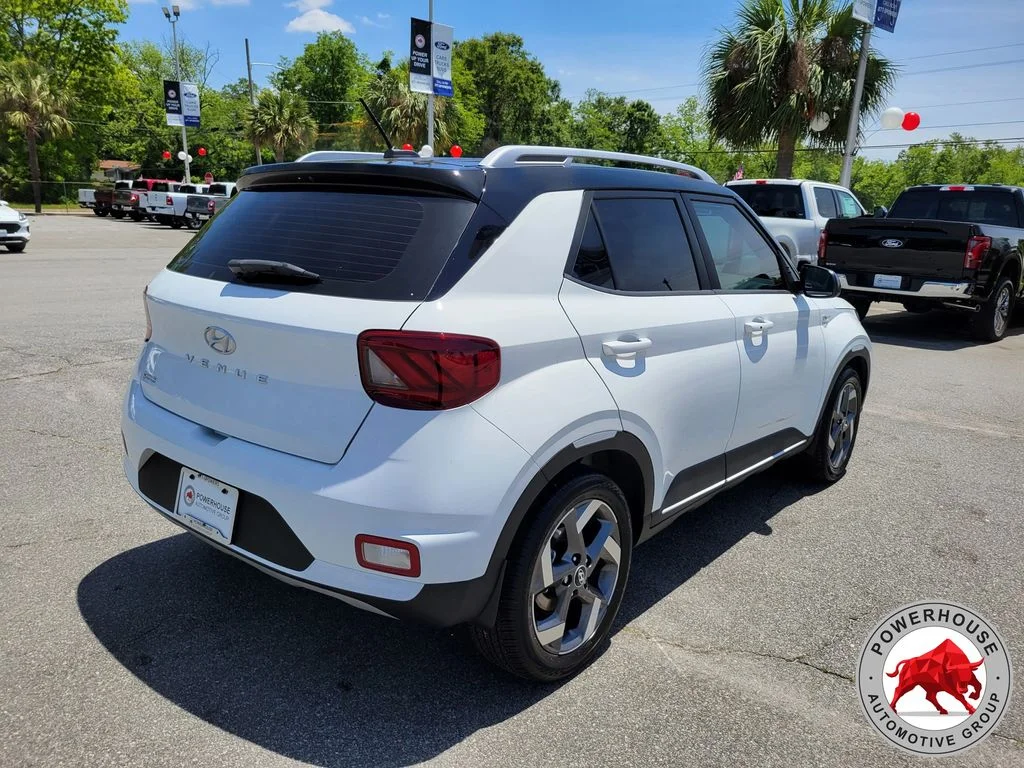 Used 2025 White Hyundai Limited image 6
