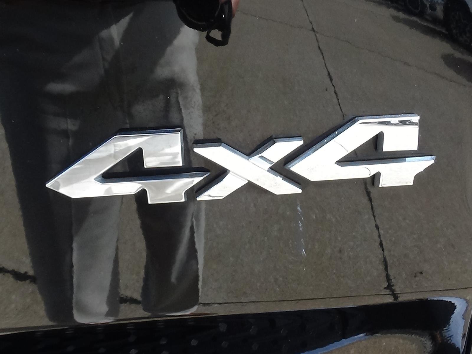 Used 2025 Diamond Black Crystal Pearl Coat (pxj) RAM Big Horn image 10