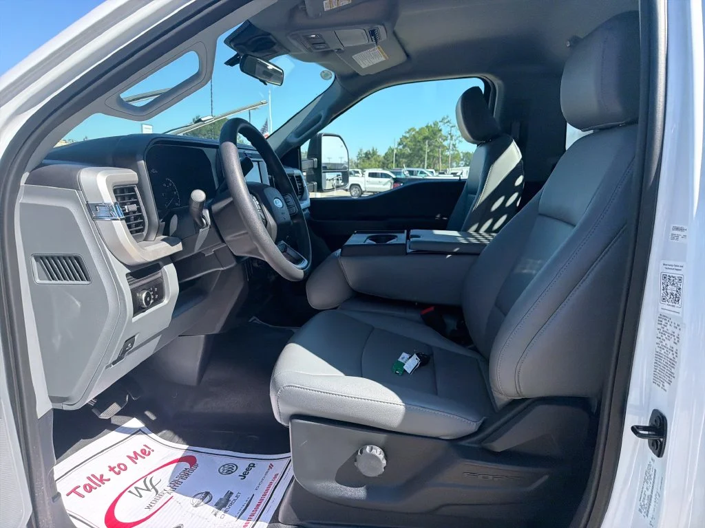 New 2026 Oxford White Ford F-550® XL image 10