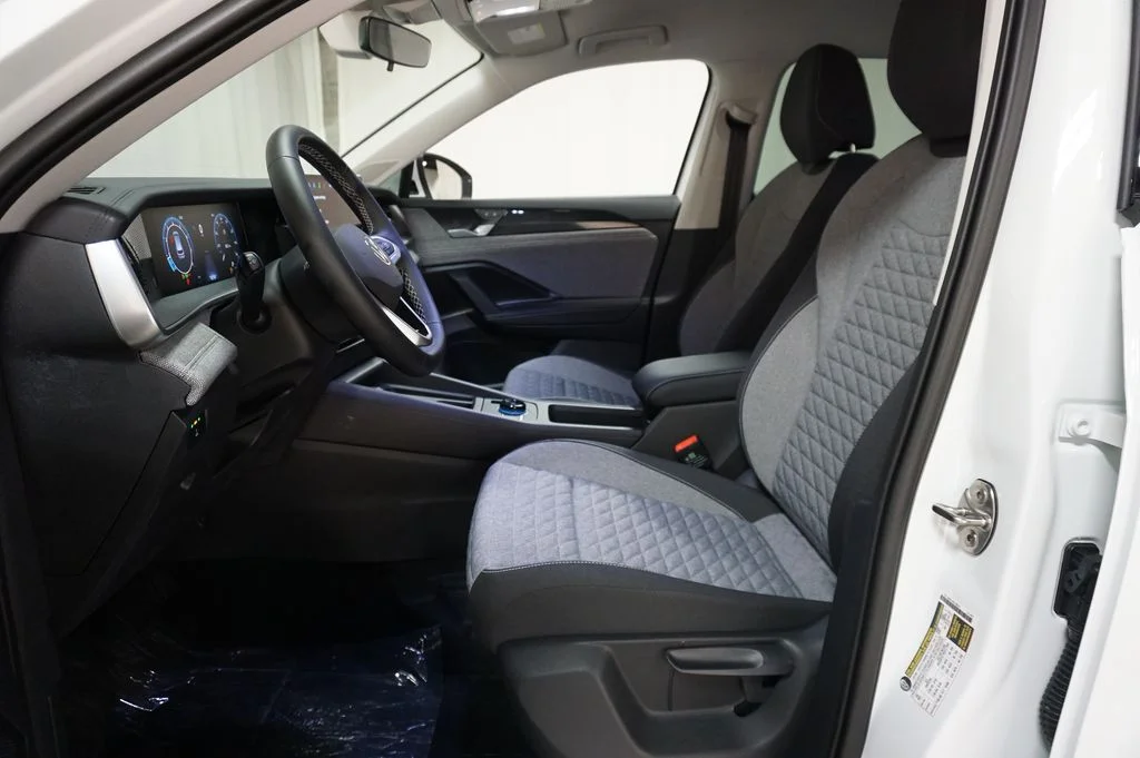 New 2026 Pure White Volkswagen 2.0T S image 10