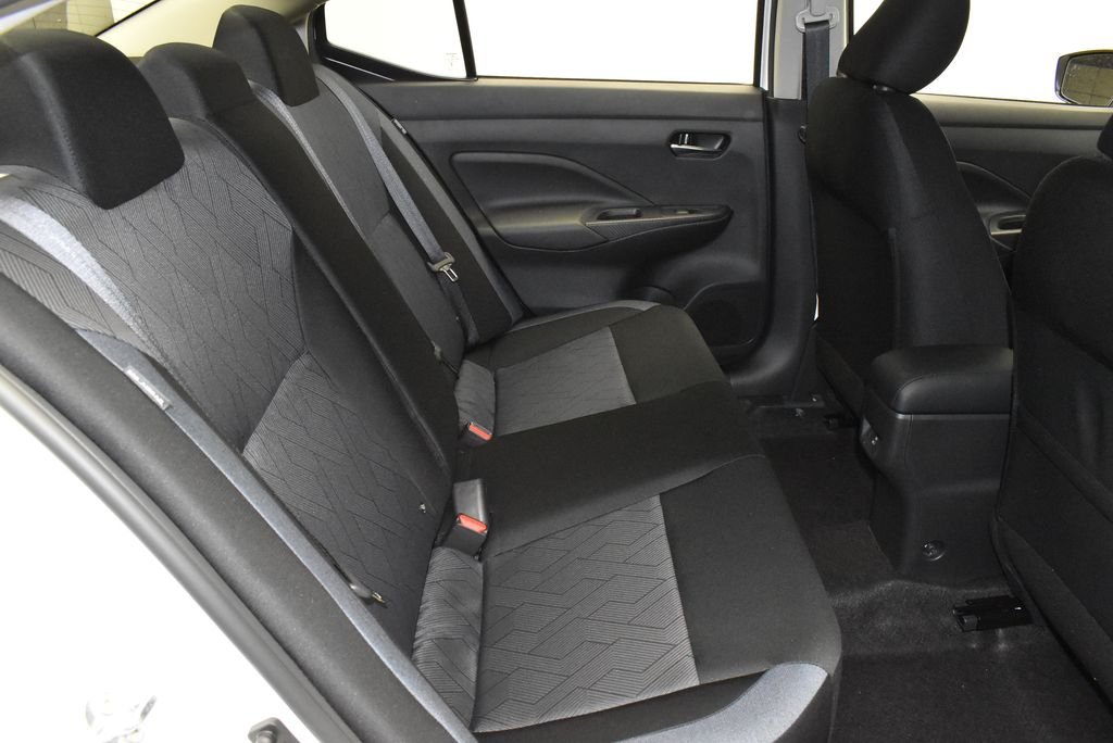 2025 Nissan Versa Sedan SV - Photo 28