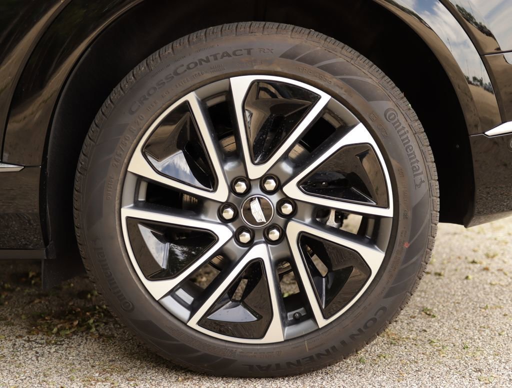 2026 Cadillac OPTIQ Sport - Photo 45