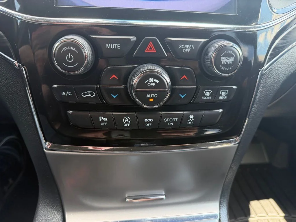 Certified Used 2022 White Jeep Limited image 19