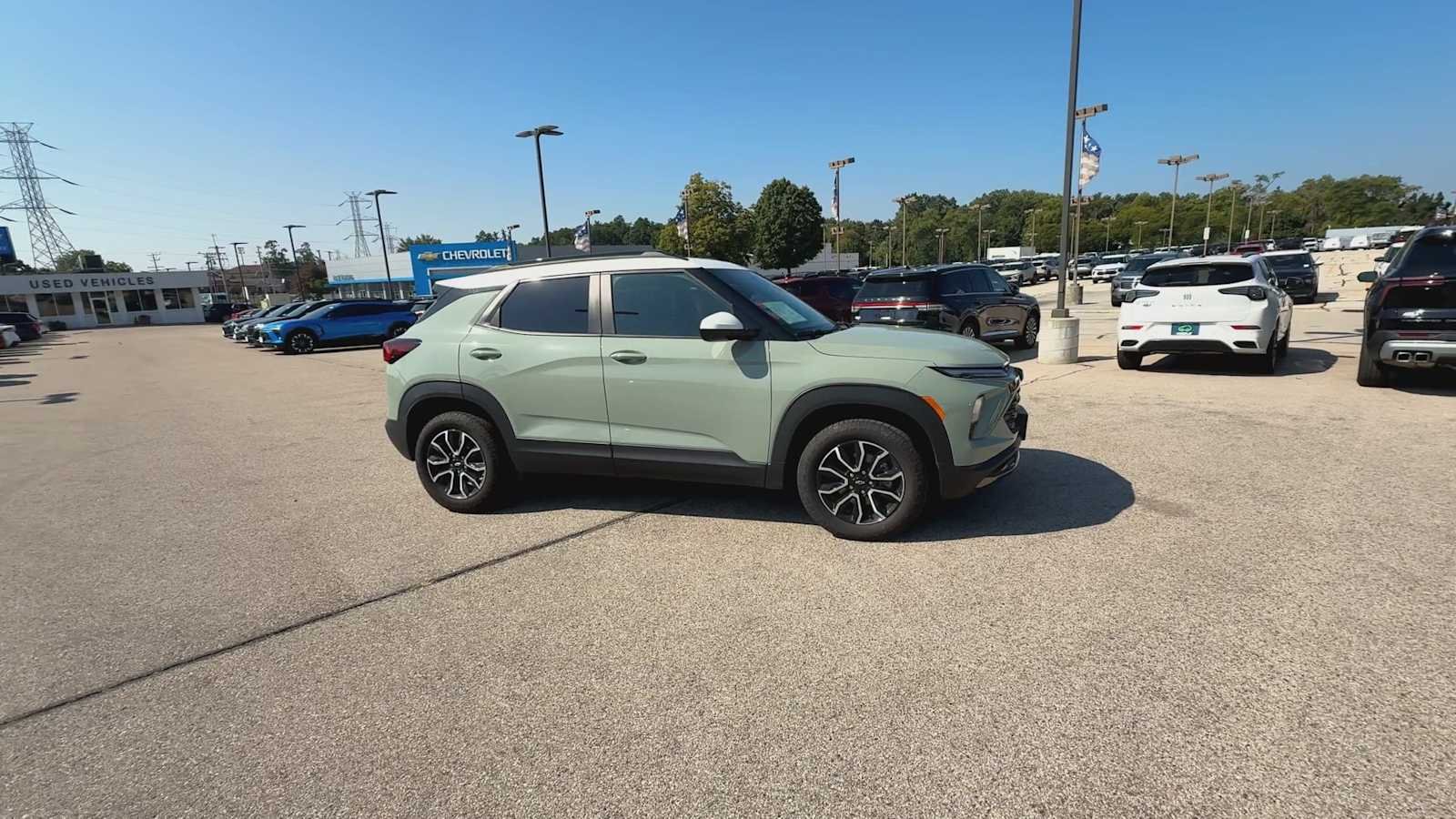 Certified Used 2024 Cacti Green Chevrolet ACTIV image 9
