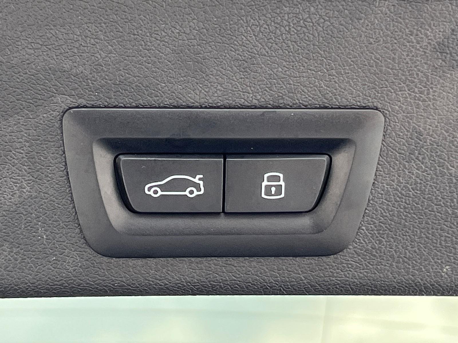 Used 2026 GRAY BMW xDrive40i image 19