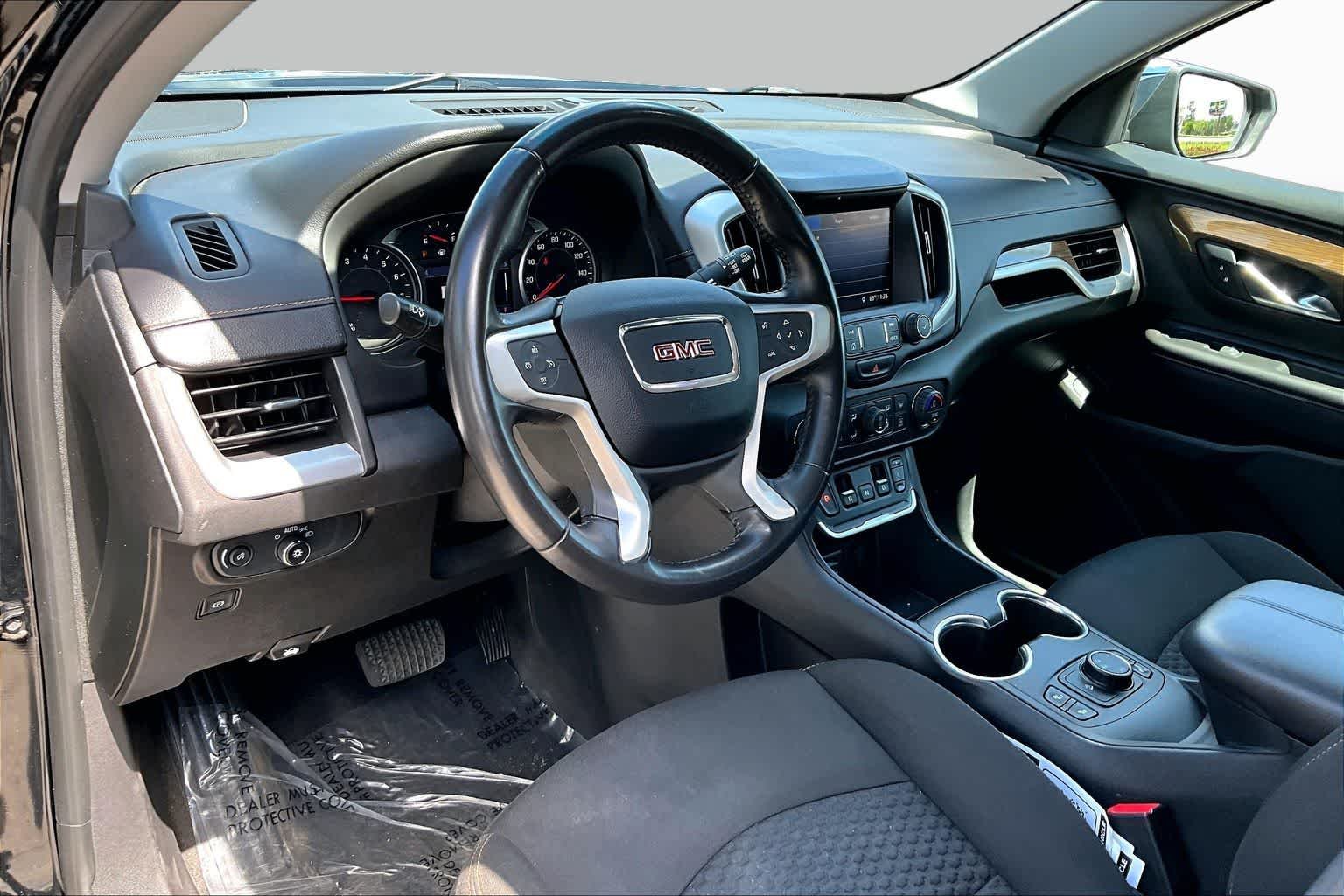 Used 2019 Ebony Twilight Metallic GMC SLE image 18
