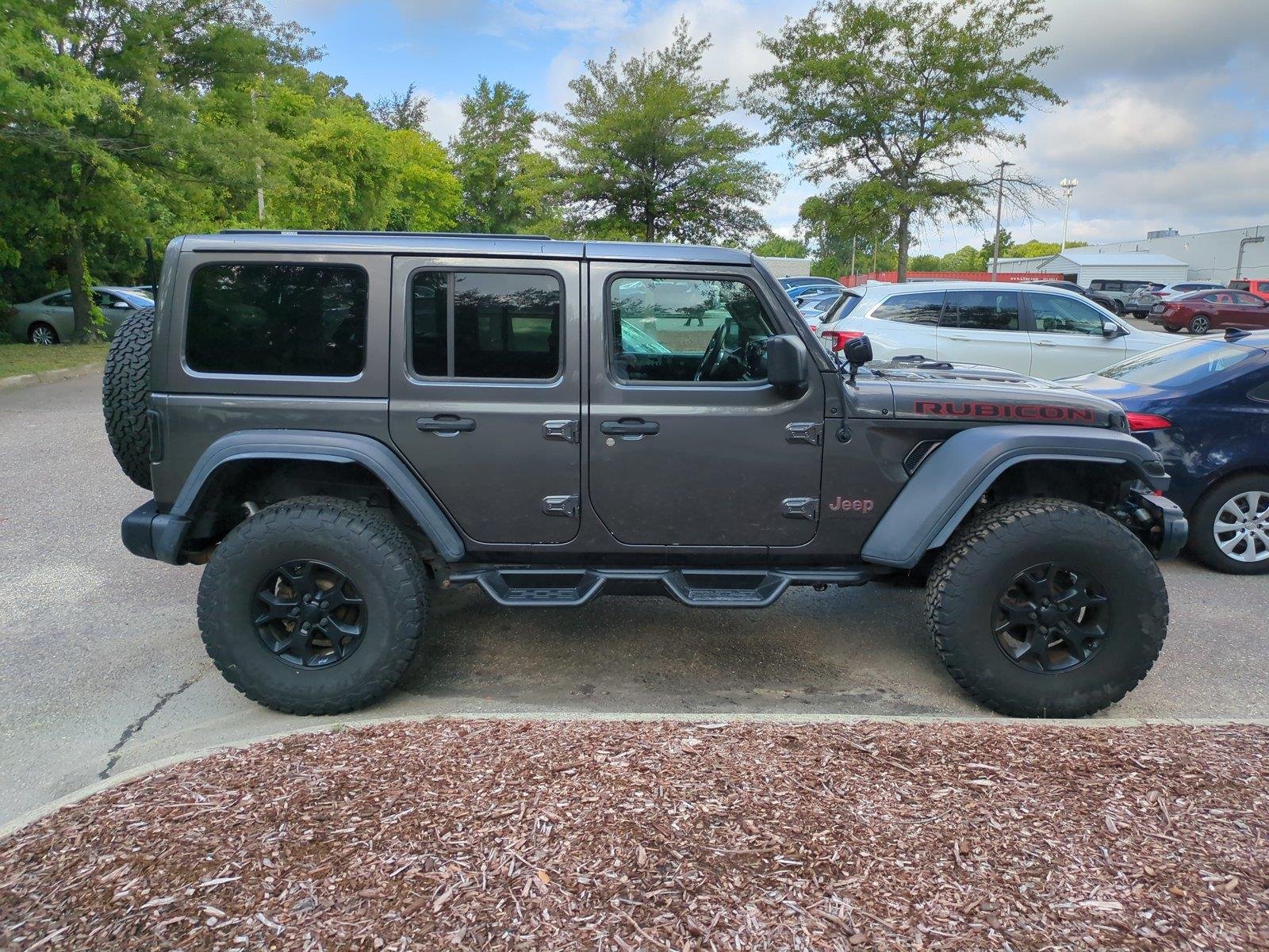 Used 2018 Granite Crystal Metallic Clearcoat Jeep Rubicon image 3
