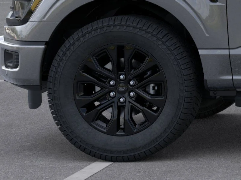New 2026 Carbonized Gray Metallic Ford XLT image 19