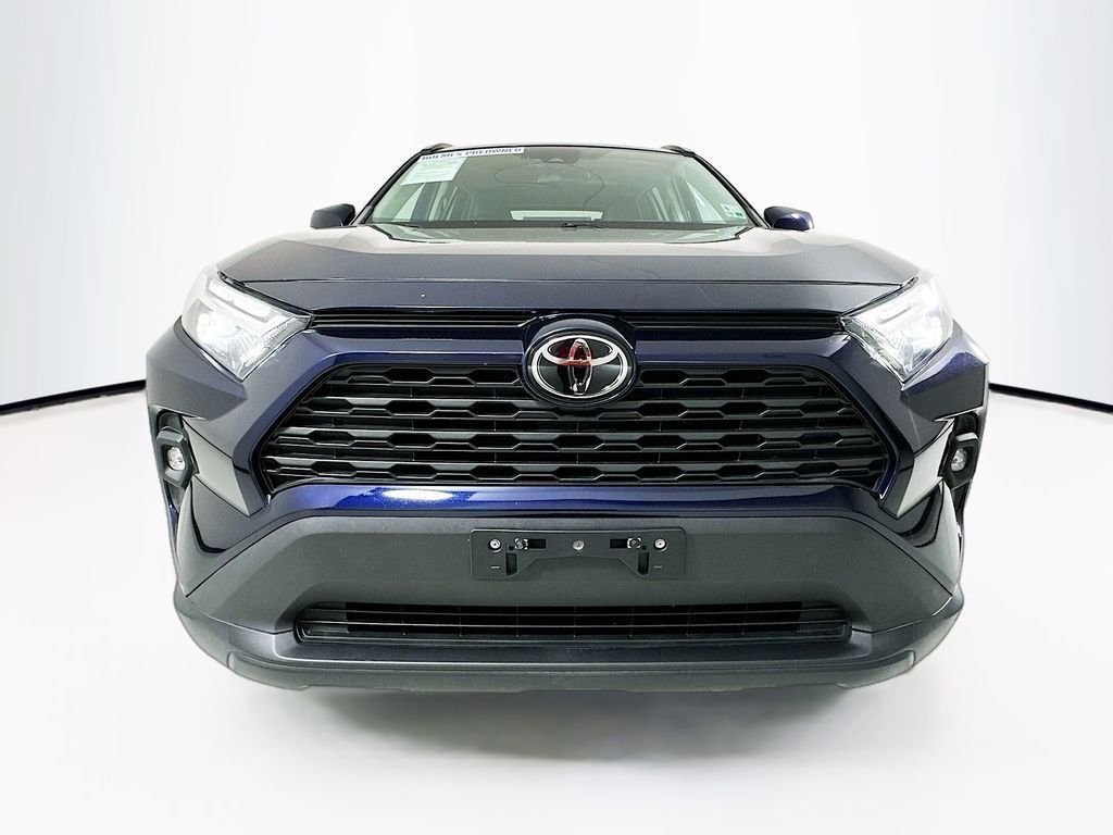 Used 2022 Blue Toyota XLE Premium image 5