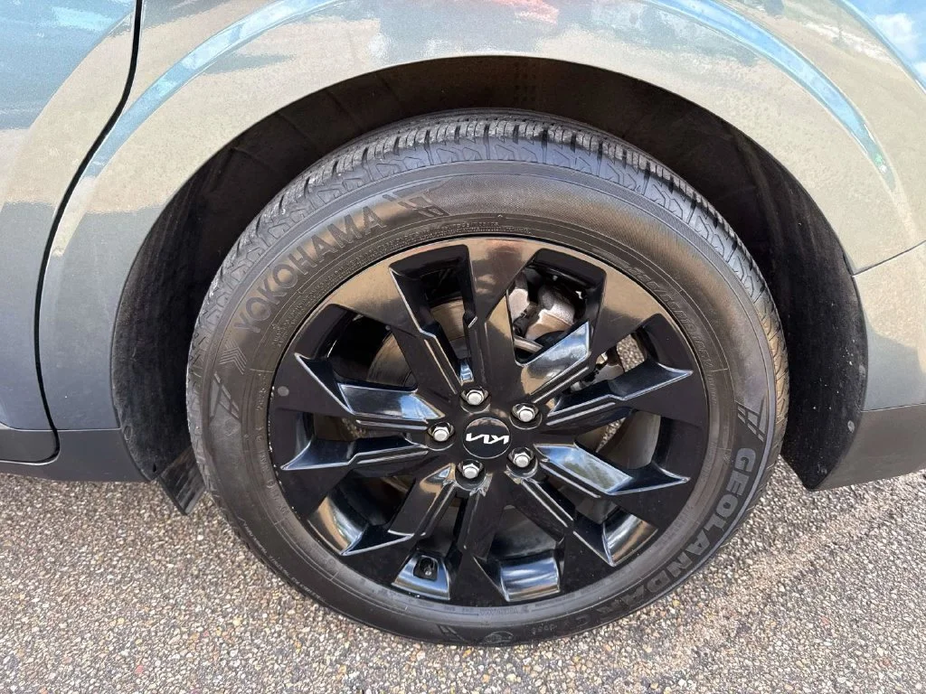 Used 2023 Blue Kia SX Prestige image 10