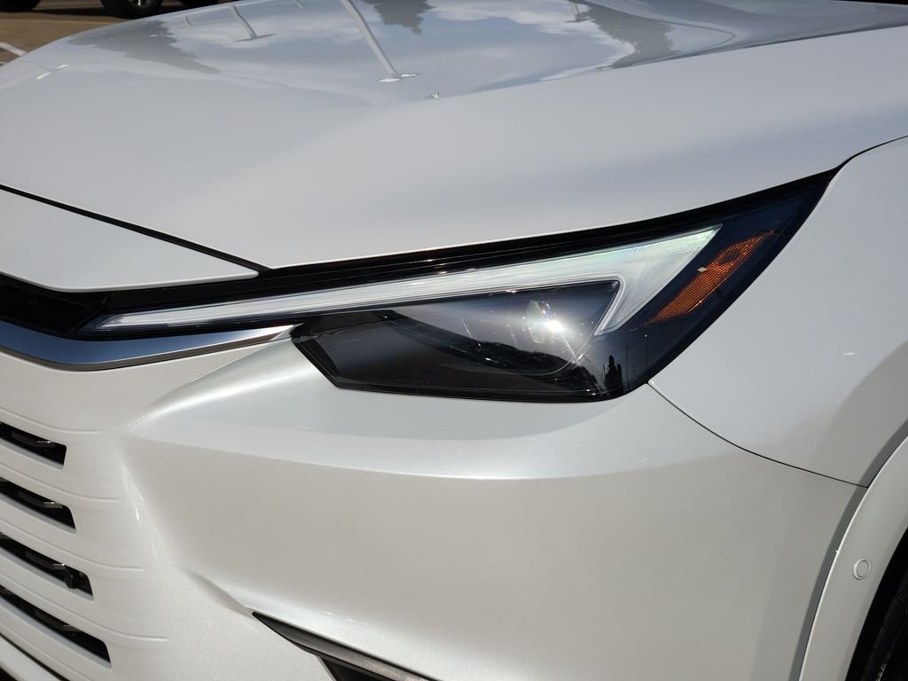 Certified Used 2026 Pearl Lexus 350 Premium image 9