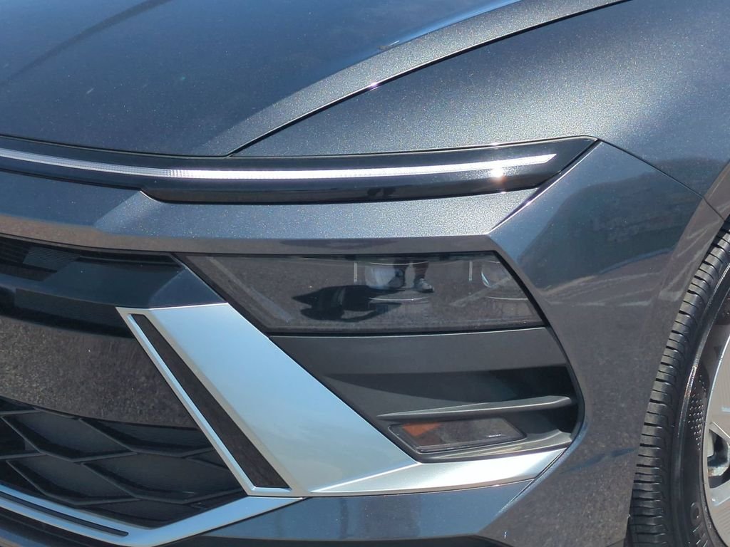 Used 2025 Gray Hyundai SE image 10