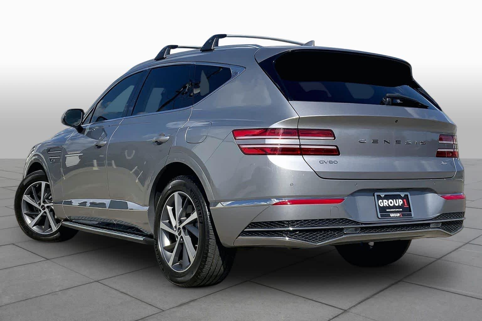 Used 2025 Savile Silver Genesis 2.5T Select image 12