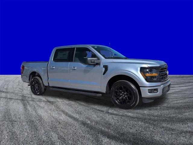New 2026 Iconic Silver Metallic Ford XLT image 2