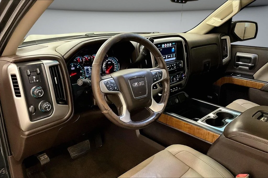 Used 2018 Gray GMC SLT image 18