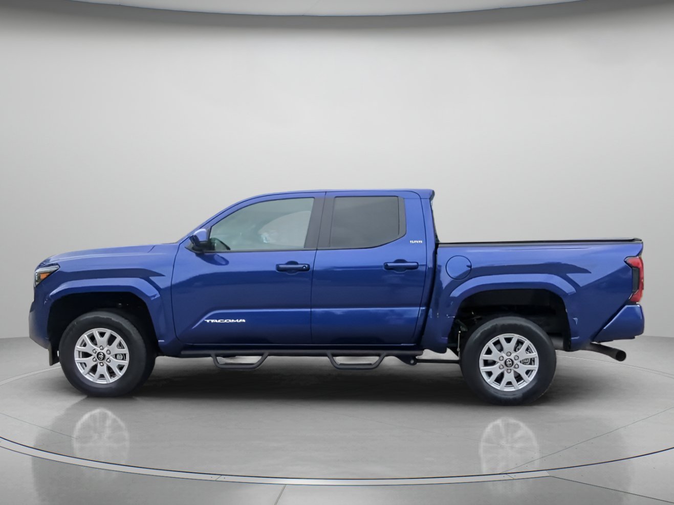 Used 2025 Blue Crush Metallic Toyota SR5 Crew Cab Pickup image 13
