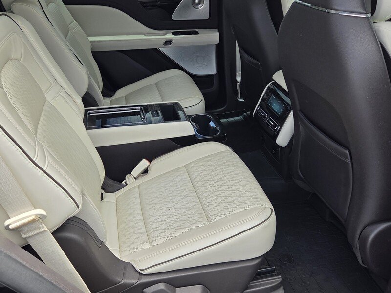 Used 2020 Black Metallic LINCOLN BLACK LABEL AWD image 18