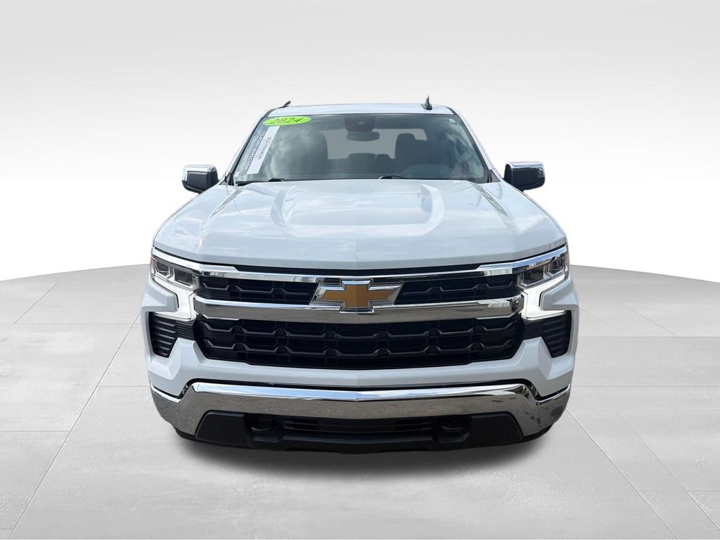 Used 2024 White Chevrolet LT image 8