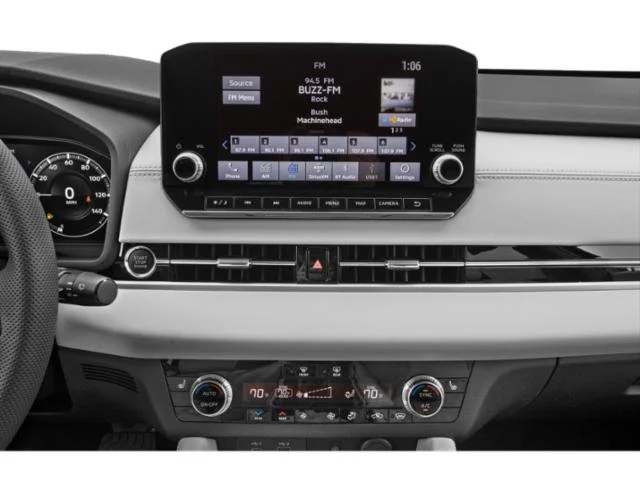 Used 2023 Black Mitsubishi SEL image 10