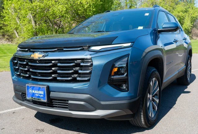 Used 2025 Blue Chevrolet LT image 2