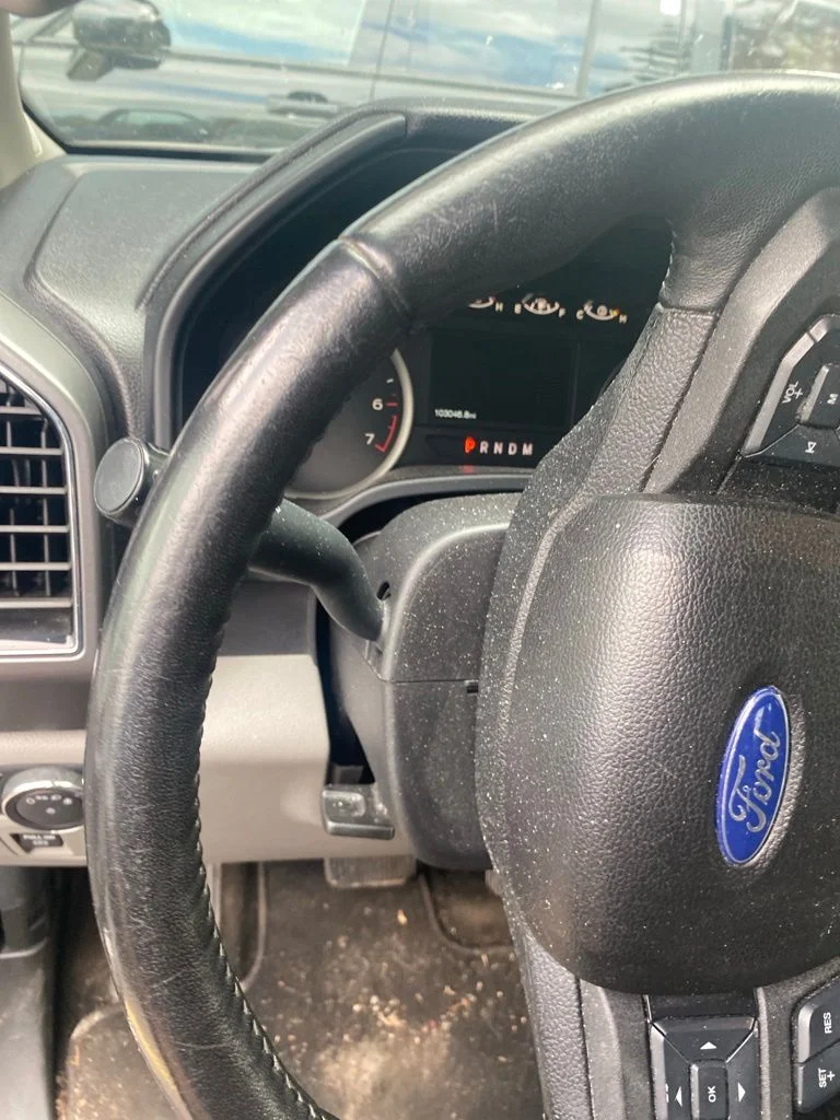 Used 2018 Stone Gray Ford XLT image 10