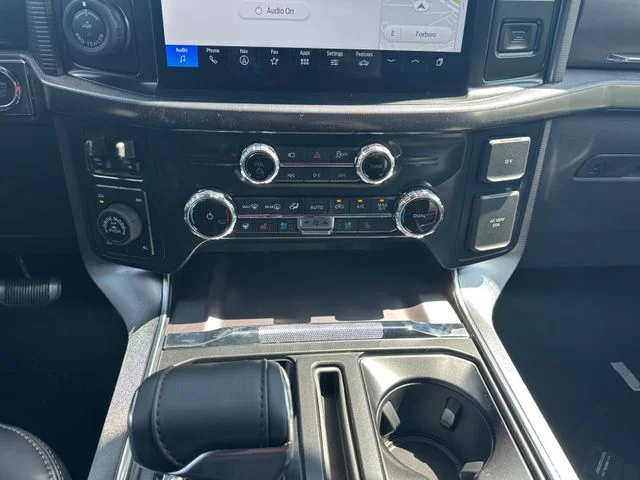 New 2026 Star White Metallic Tri-Coat Ford Platinum® image 24