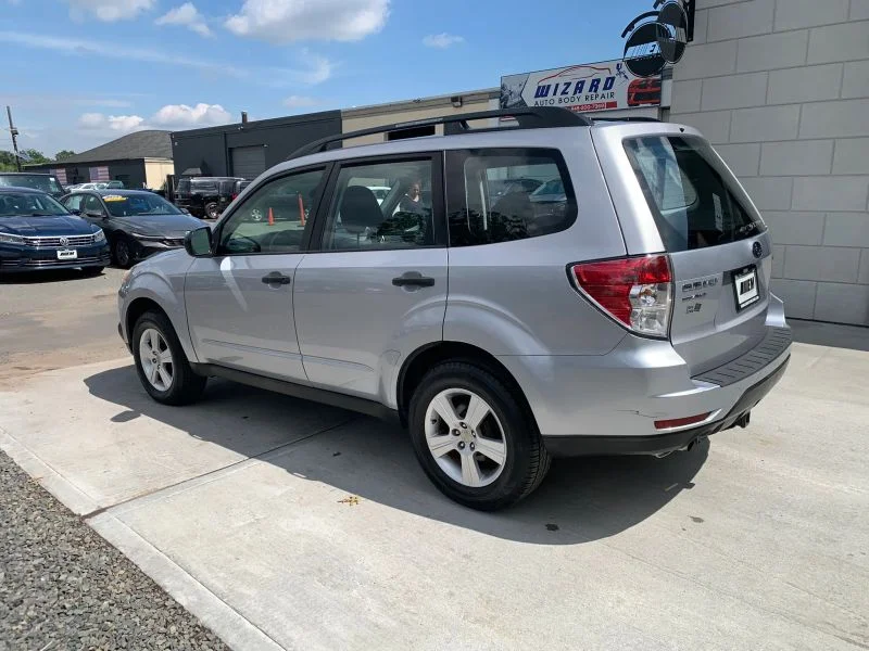 Used 2012 Silver Subaru 2.5X Sport Utility 4D image 9